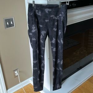 Orvis NWT zero limits fitted leggings size small 6-8